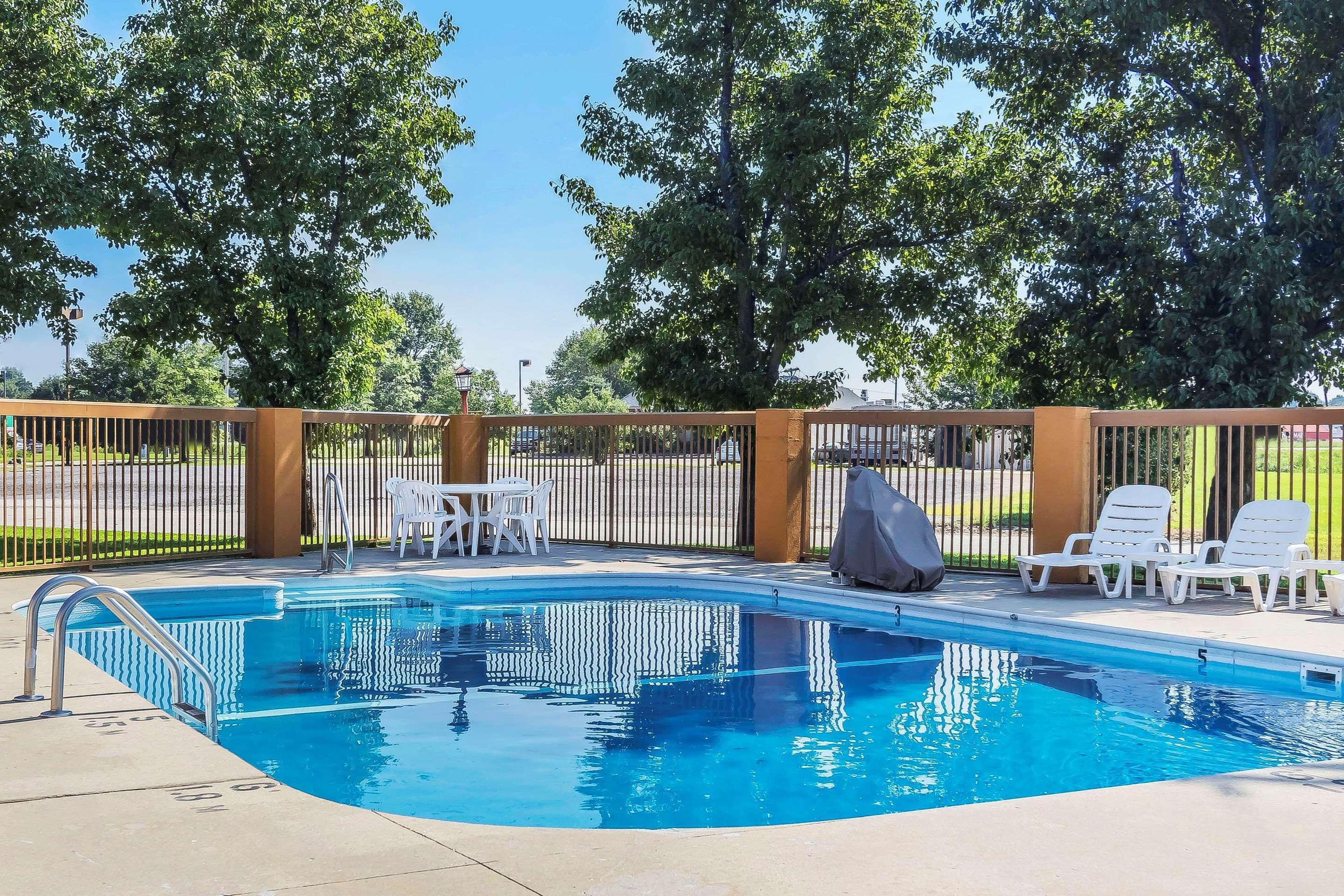 Quality Inn Charleston - Sikeston Экстерьер фото