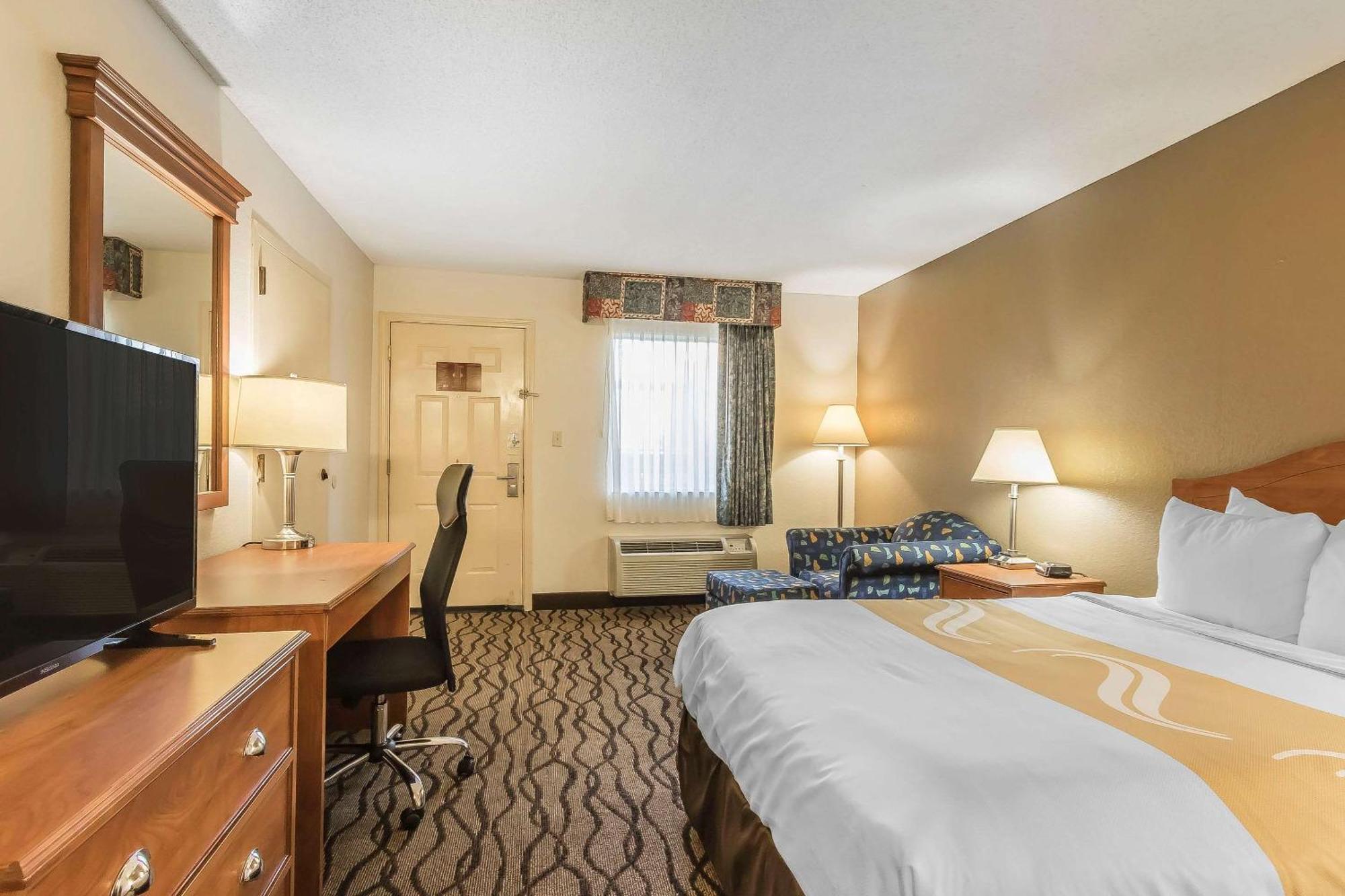 Quality Inn Charleston - Sikeston Экстерьер фото