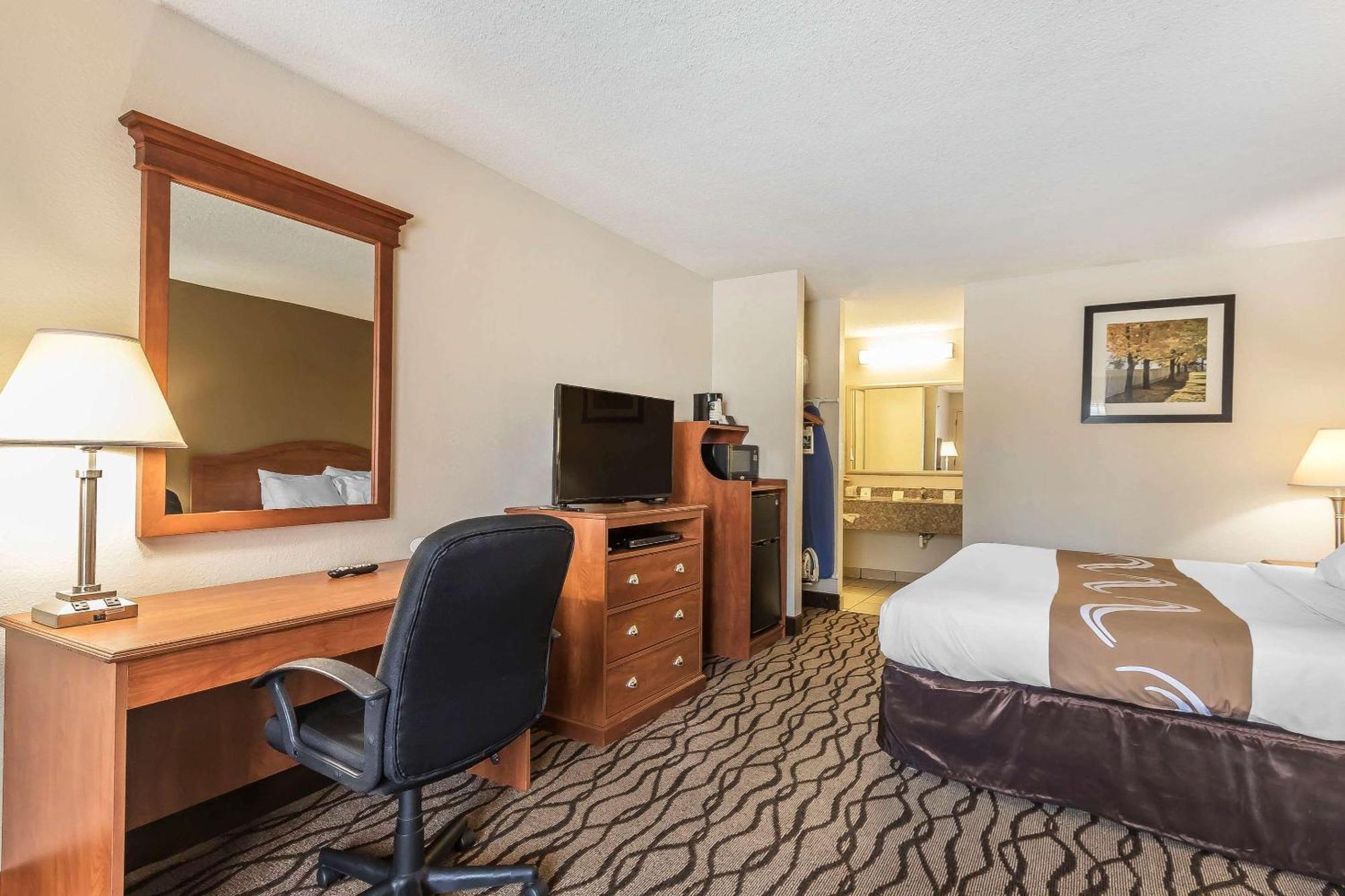 Quality Inn Charleston - Sikeston Экстерьер фото