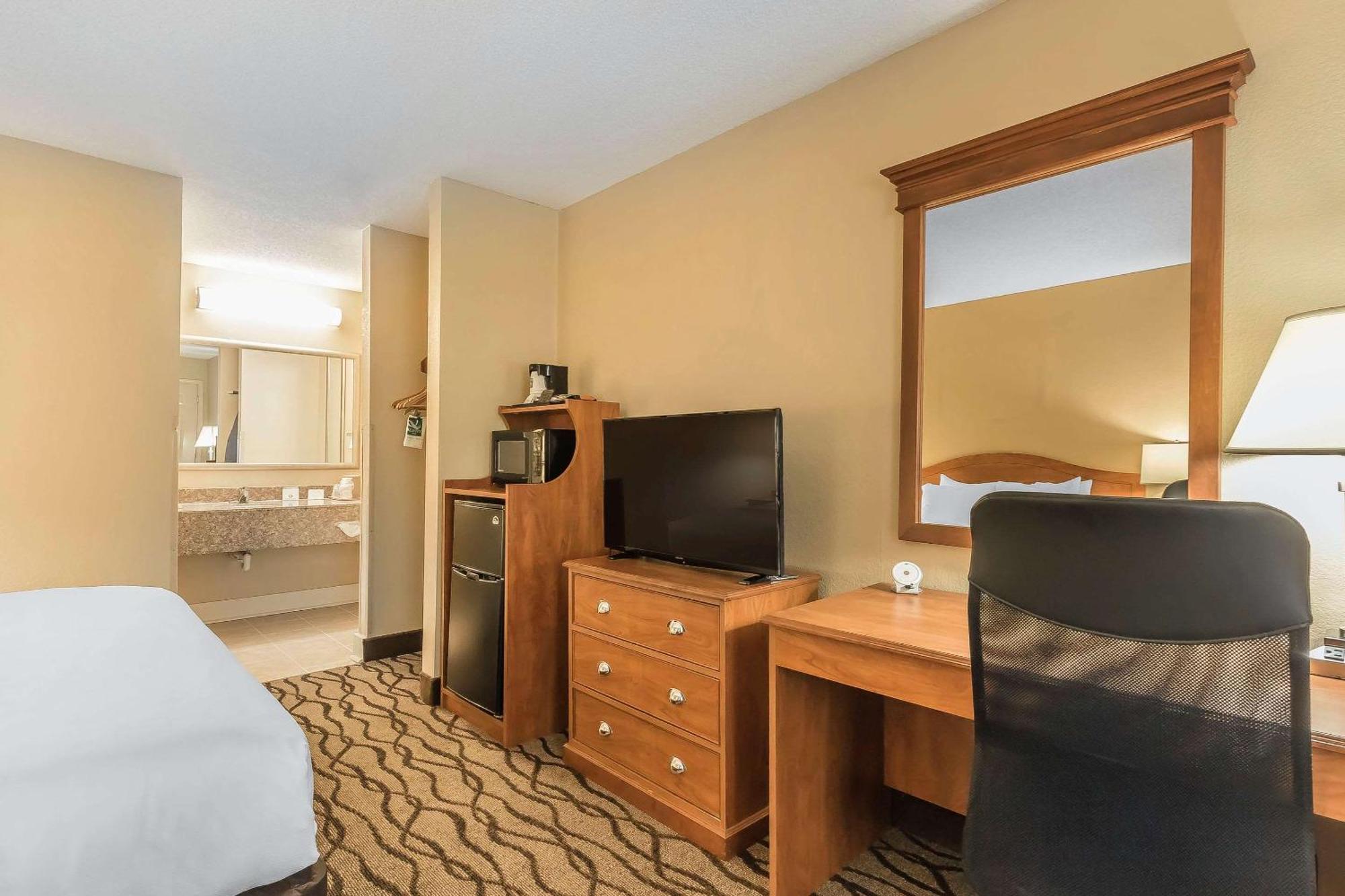 Quality Inn Charleston - Sikeston Экстерьер фото